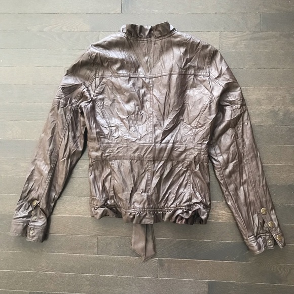 🛒 LAST CALL‼️ Faux Ladies Leather Blazer - Picture 4 of 4